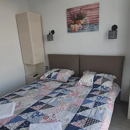 Zian's Mamaia Nord * Năvodari